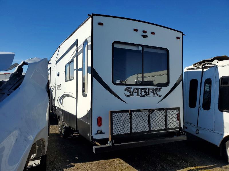 52206636 :رقم المزاد ، 4X4FSRF24H3012125 vin ، 2017 Foresriver 5th Wheel مزاد بيع