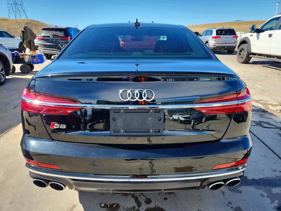 47132586 :رقم المزاد ، WAUDFAF21LN028067 vin ، 2020 Audi S6 مزاد بيع