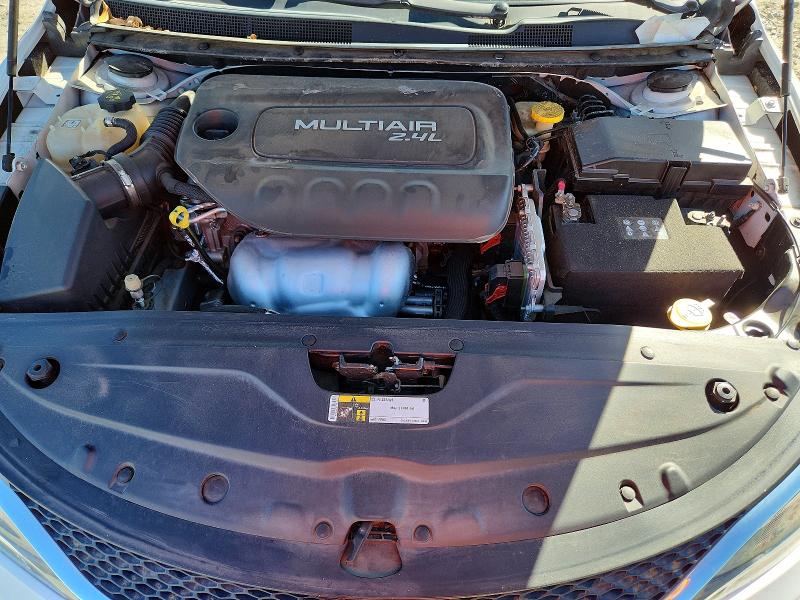 79959995 :رقم المزاد ، 1C3CCCAB2GN122172 vin ، 2016 Chrysler 200 مزاد بيع