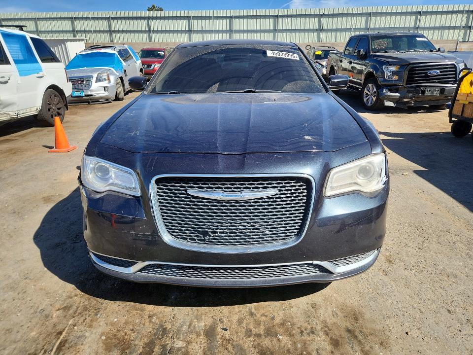 2017 Chrysler 300 მანქანა იყიდება აუქციონზე, vin: 2C3CCAAGXHH538514, აუქციონის ნომერი: 45933996
