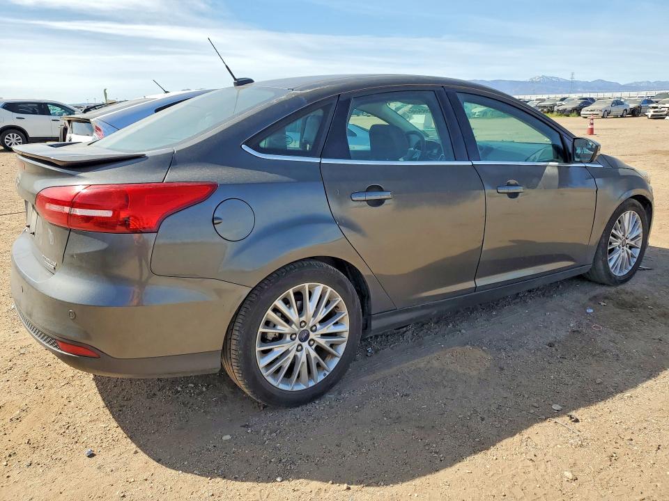 2015 Ford Focus მანქანა იყიდება აუქციონზე, vin: 1FADP3J25FL323603, აუქციონის ნომერი: 46593496