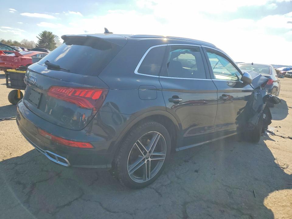 Продажа на аукционе авто 2018 Audi Sq5, vin: WA1A4AFY6J2209870, номер лота: 46067716