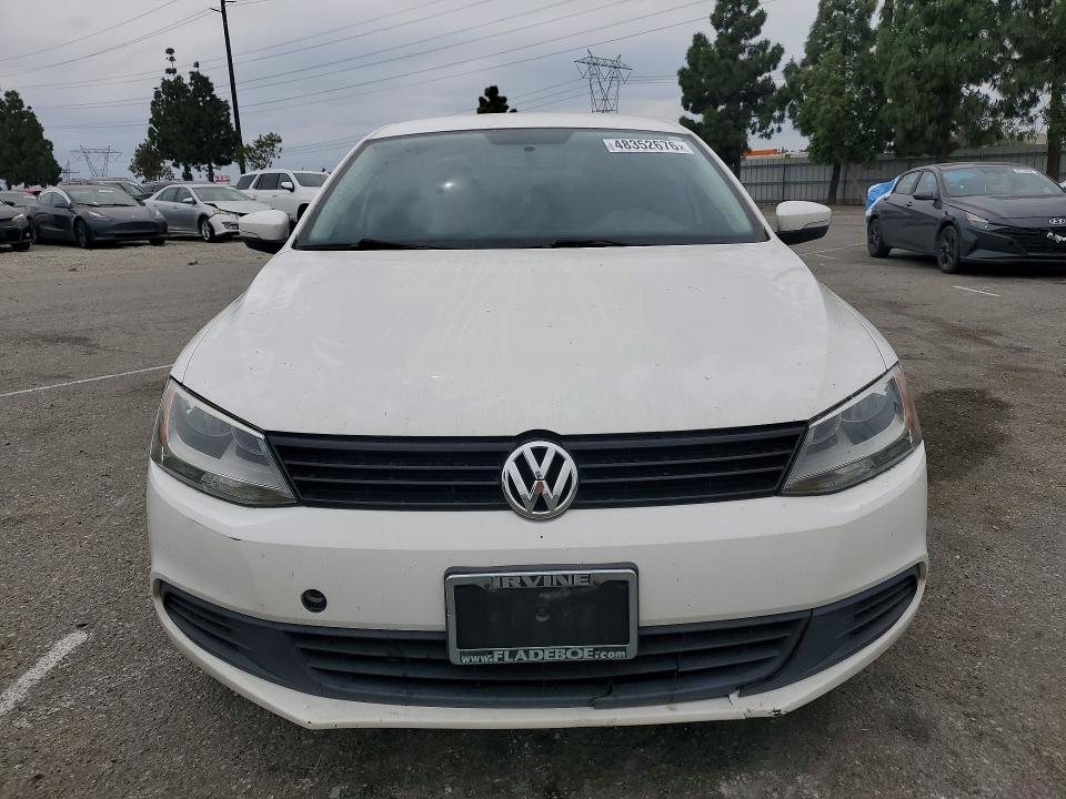 48352676 :رقم المزاد ، 3VWDZ7AJXBM394143 vin ، 2011 Volkswagen Jetta مزاد بيع