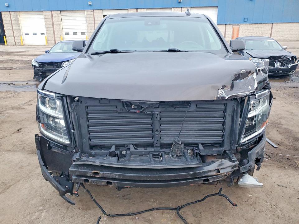 2018 Chevrolet Suburban მანქანა იყიდება აუქციონზე, vin: 1GNSKHKCXJR135628, აუქციონის ნომერი: 46069106