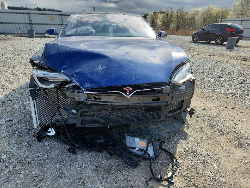 Продажа на аукционе авто 2018 Tesla Model S, vin: 5YJSA1E23JF250552, номер лота: 79783335