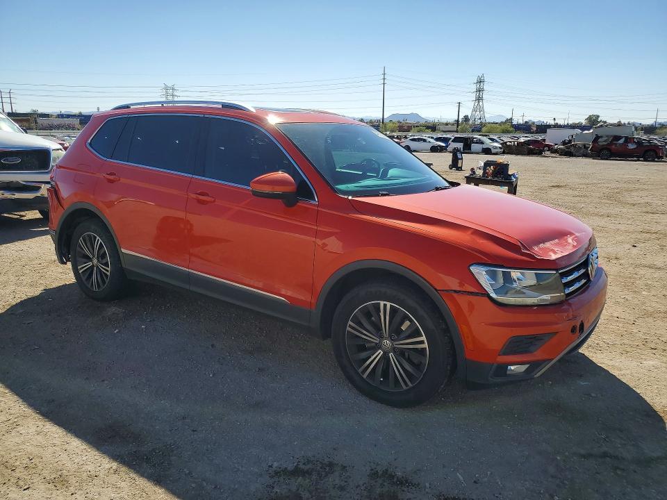 Продажа на аукционе авто 2018 Volkswagen Tiguan, vin: 3VV3B7AX1JM038591, номер лота: 46738796