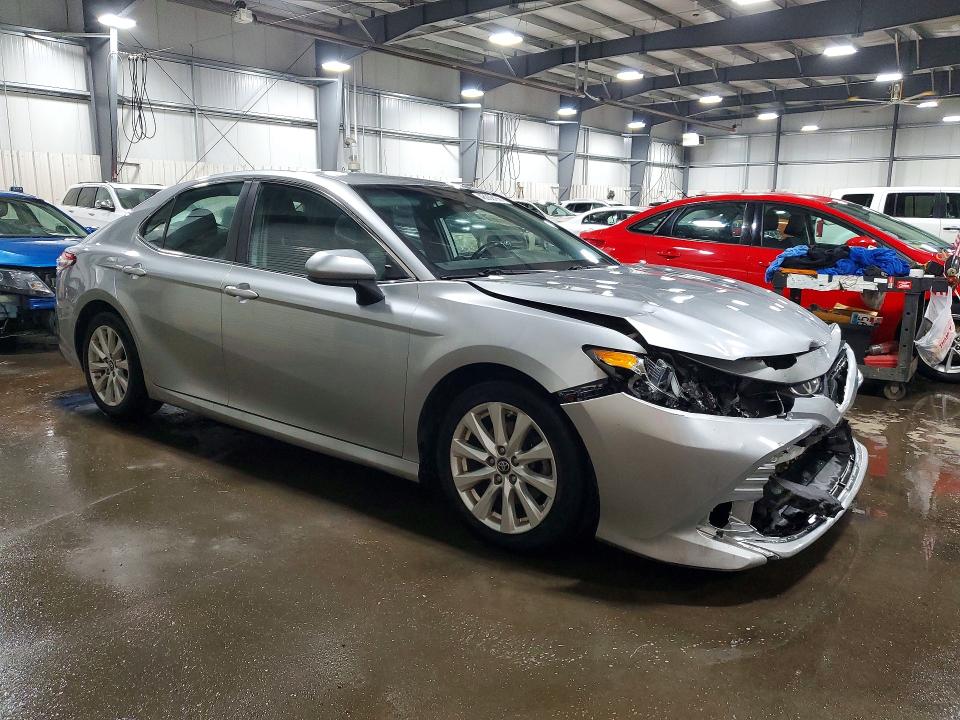 48052156 :رقم المزاد ، 4T1B11HK3KU769214 vin ، 2019 Toyota Camry مزاد بيع