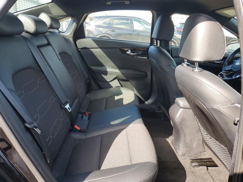 46397656 :رقم المزاد ، 3KPF34AD8ME316947 vin ، 2021 Kia Forte مزاد بيع