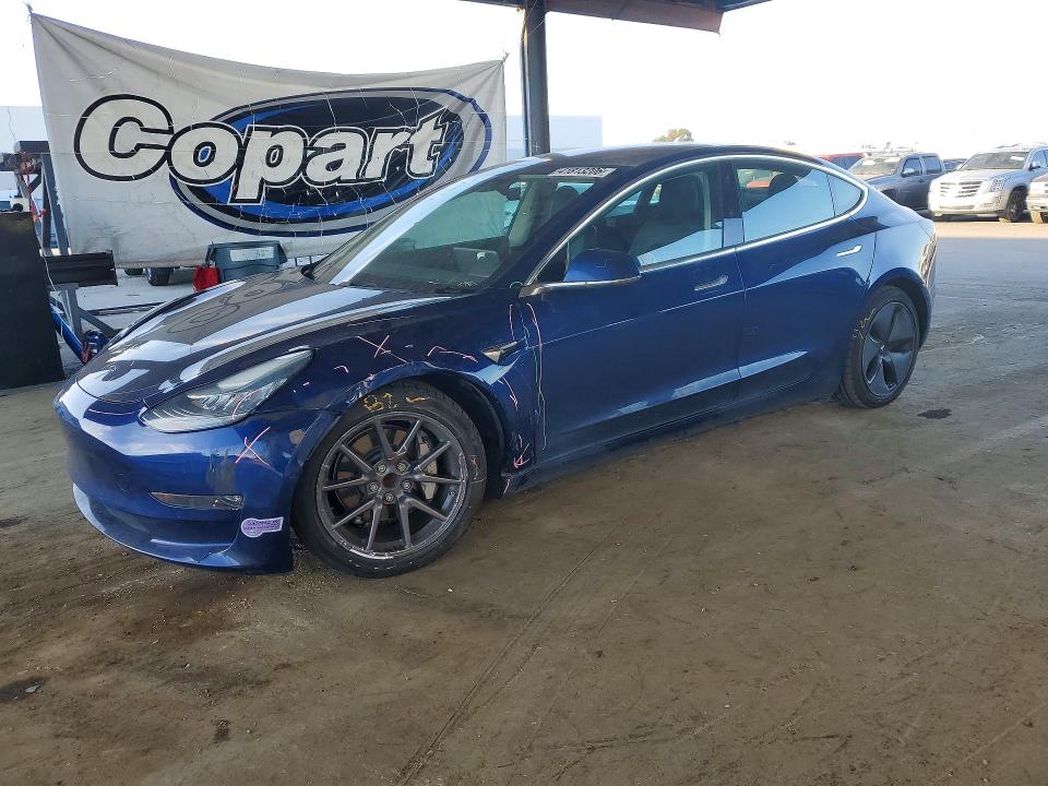 2018 Tesla Model 3 მანქანა იყიდება აუქციონზე, vin: 5YJ3E1EA0JF160808, აუქციონის ნომერი: 41813206