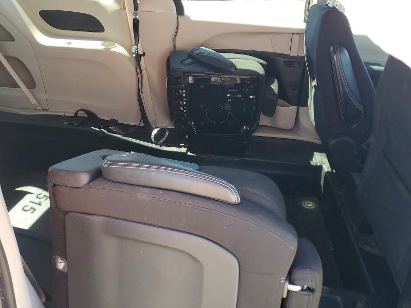 46948016 :رقم المزاد ، 2C4RC1CG2PR588142 vin ، 2023 Chrysler Voyager مزاد بيع