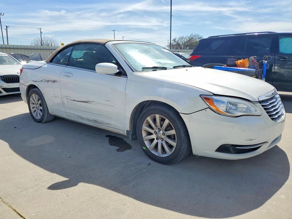 46706386 :رقم المزاد ، 1C3BCBEB5CN149909 vin ، 2012 Chrysler 200 مزاد بيع