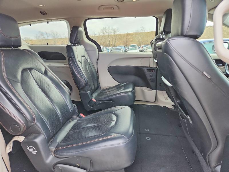 41668736 :رقم المزاد ، 2C4RC1EG1JR149955 vin ، 2018 Chrysler Pacifica مزاد بيع