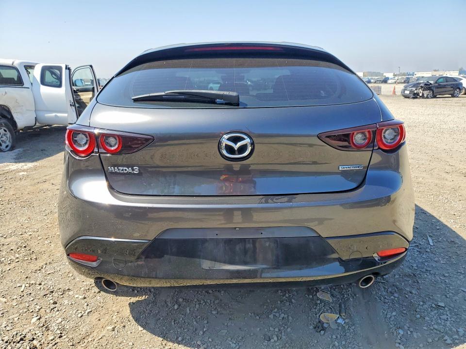 47315906 :رقم المزاد ، JM1BPAKL0N1518368 vin ، 2022 Mazda 3 مزاد بيع
