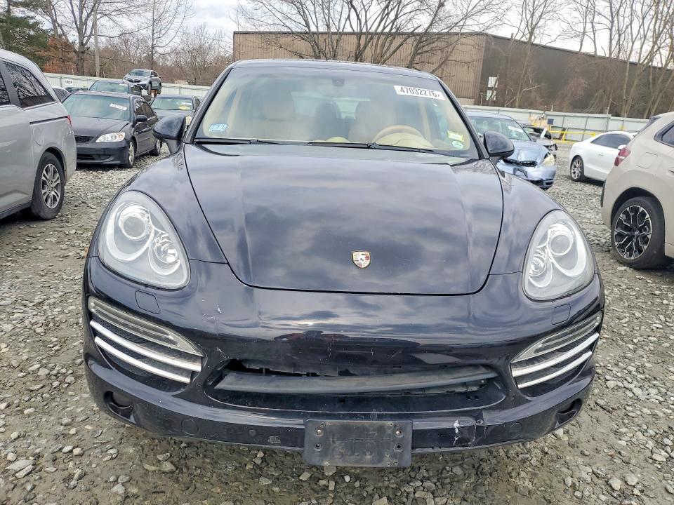 47032276 :رقم المزاد ، WP1AA2A22DLA03496 vin ، 2013 Porsche Cayenne مزاد بيع