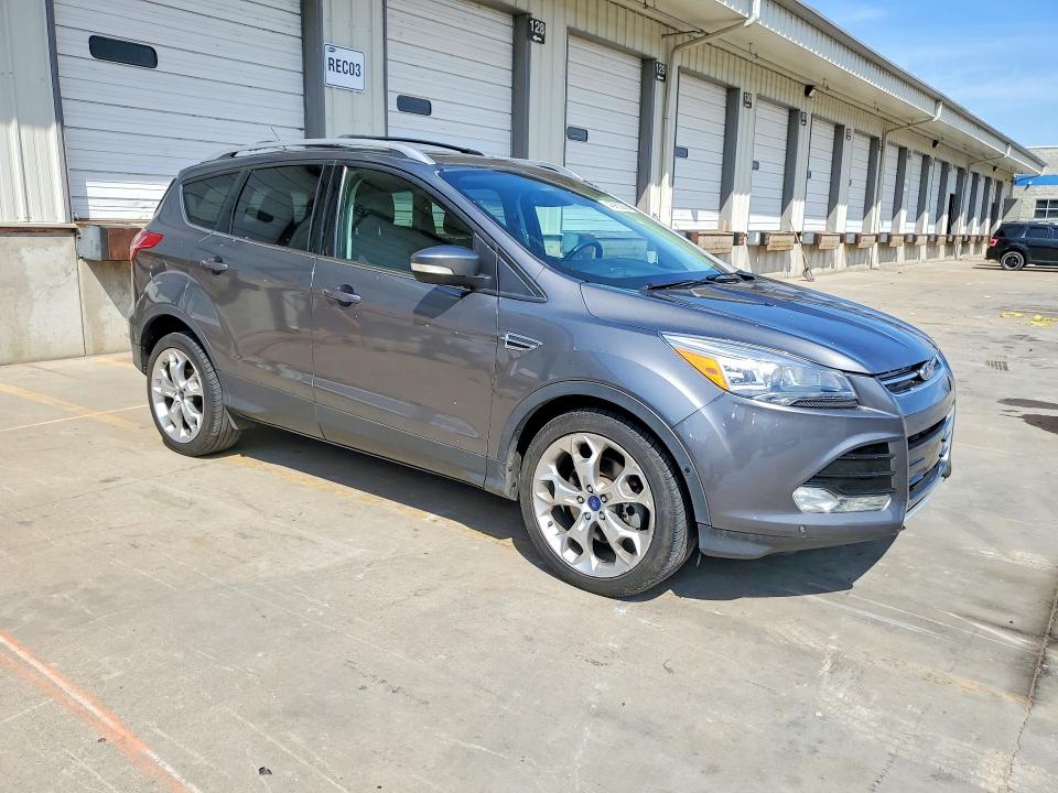 2014 Ford Escape მანქანა იყიდება აუქციონზე, vin: 1FMCU0J96EUE09629, აუქციონის ნომერი: 46963066