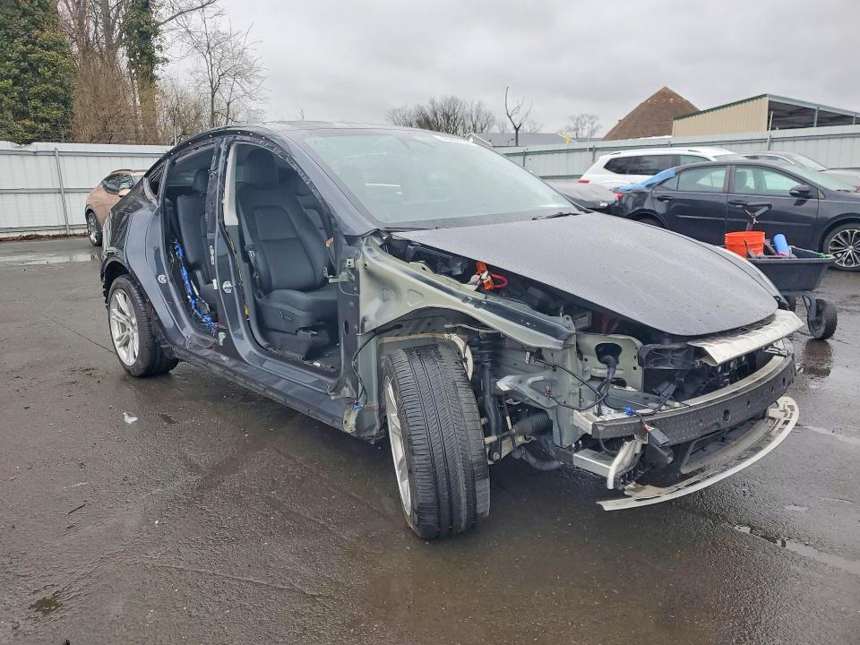 2024 Tesla Model Y მანქანა იყიდება აუქციონზე, vin: 7SAYGDEE7RA218266, აუქციონის ნომერი: 46905136
