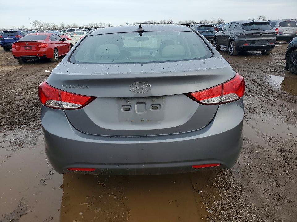 41667216 :رقم المزاد ، 5NPDH4AE8DH226890 vin ، 2013 Hyundai Elantra مزاد بيع