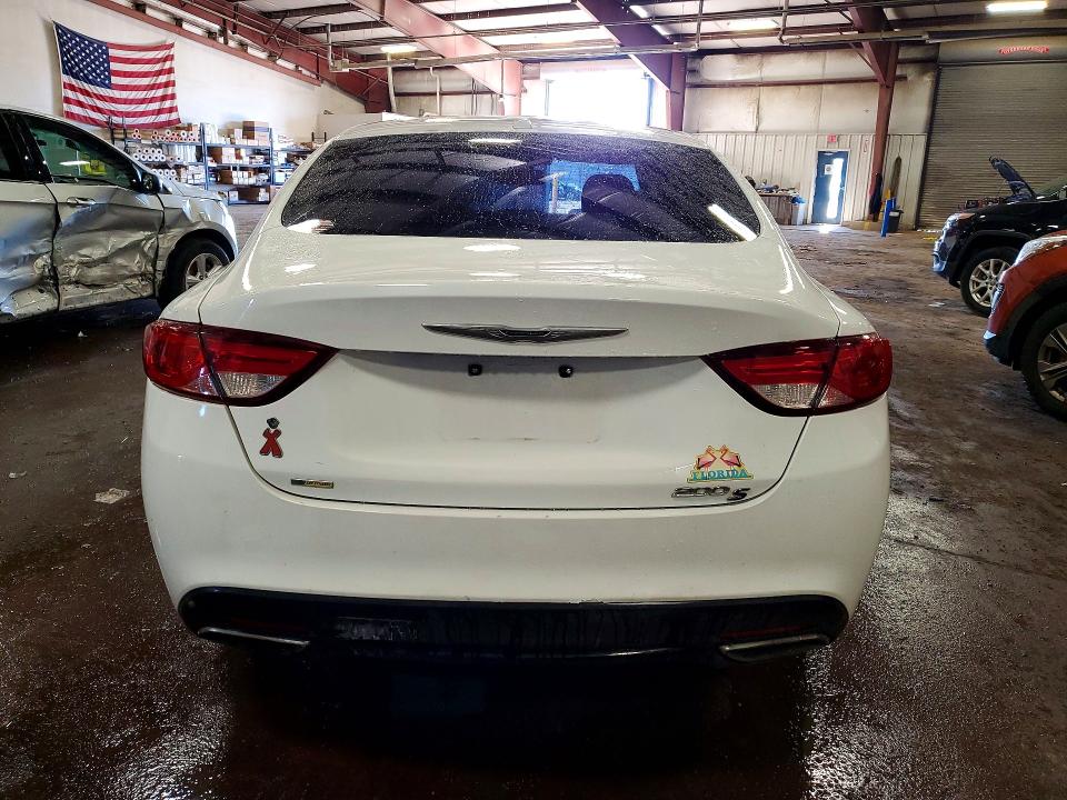41965526 :رقم المزاد ، 1C3CCCBB5FN745038 vin ، 2015 Chrysler 200 مزاد بيع