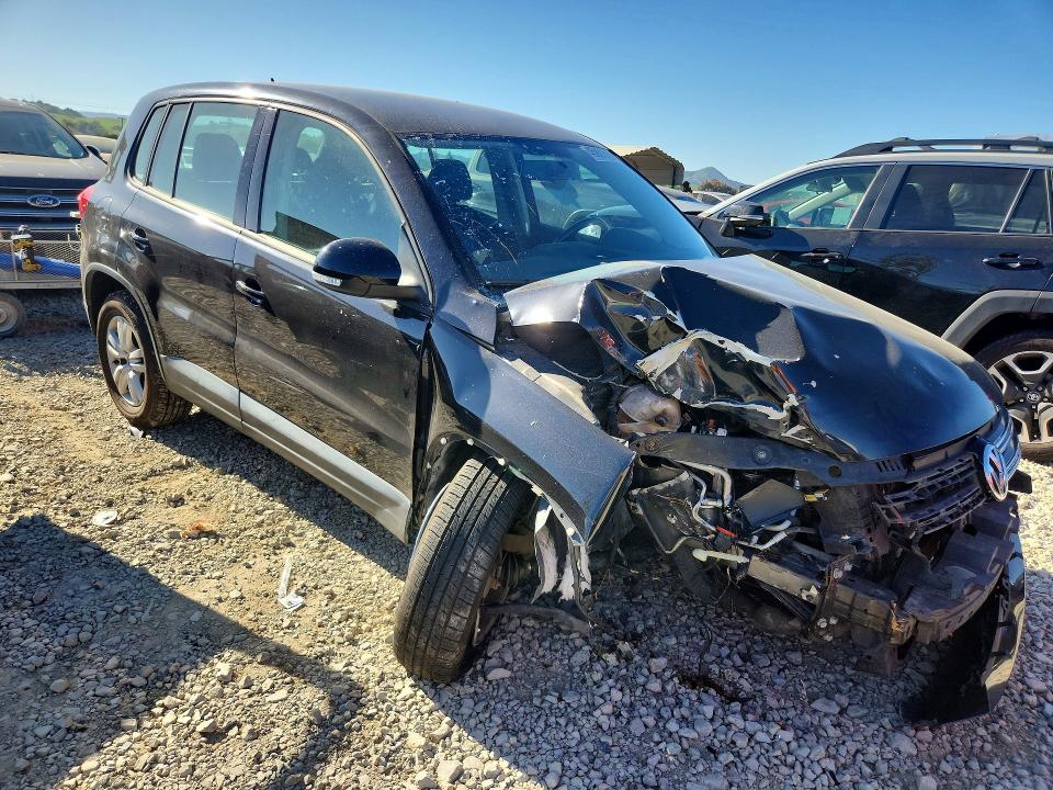 45881516 :رقم المزاد ، WVGAV3AX7DW567145 vin ، 2013 Volkswagen Tiguan مزاد بيع