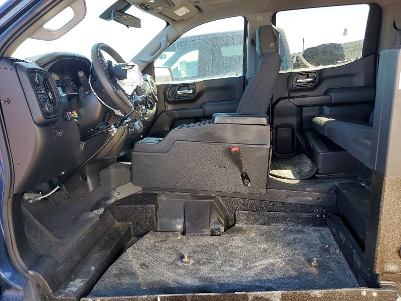 Auction sale of the 2021 Chevrolet Silverado, vin: 1GCUYBEF0MZ105058, lot number: 45795866