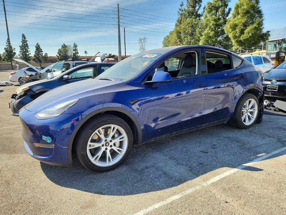 47119306 :رقم المزاد ، 7SAYGDEE8PA086566 vin ، 2023 Tesla Model Y مزاد بيع