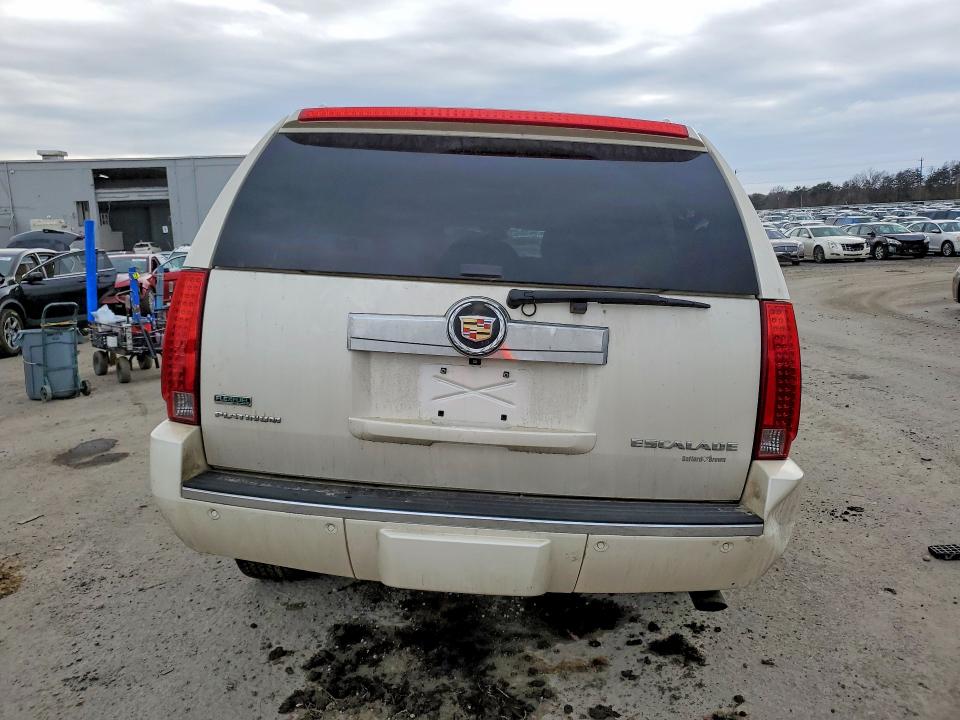 Auction sale of the 2012 Cadillac Escalade, vin: 1GYS4KEF9CR204621, lot number: 79733005