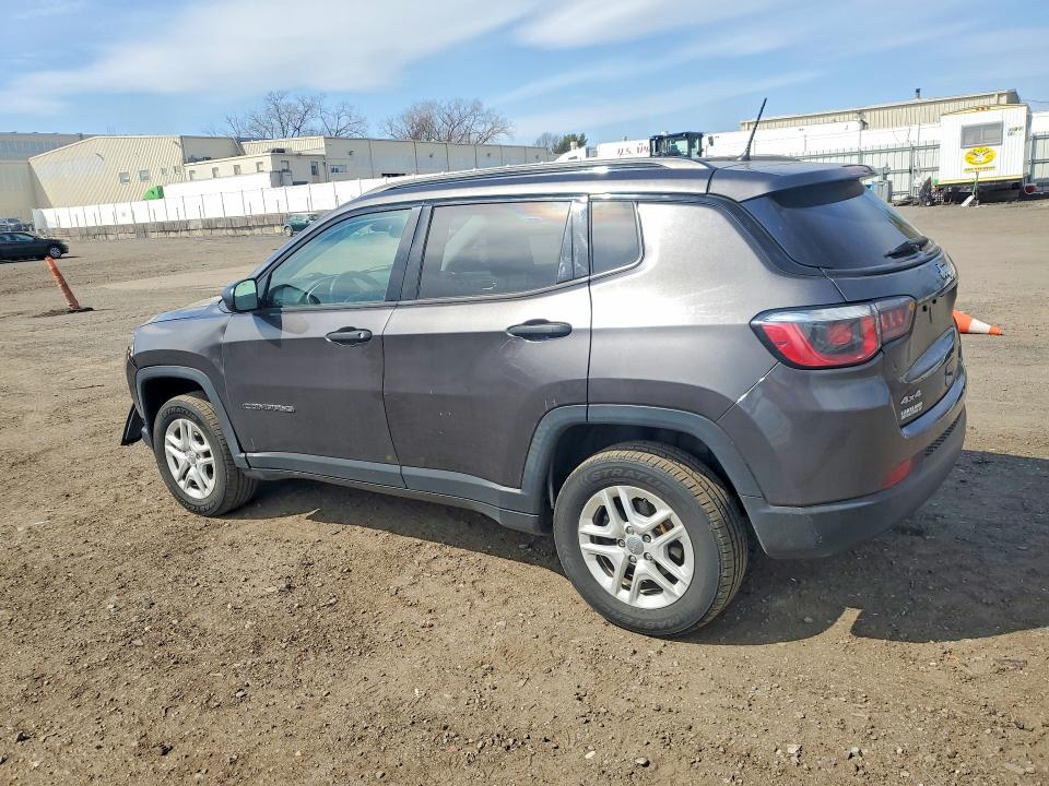 48030326 :رقم المزاد ، 3C4NJDAB7JT419154 vin ، 2018 Jeep Compass مزاد بيع