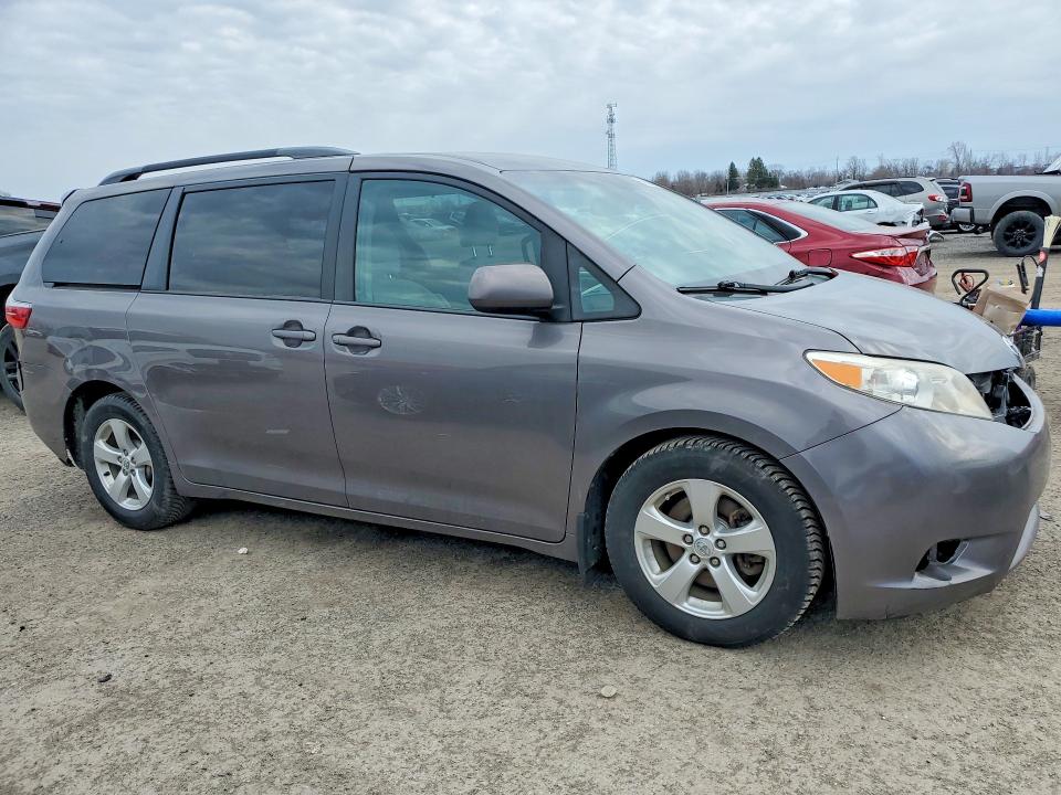 Aukcja sprzedaży 2015 Toyota Sienna, vin: 5TDKK3DC2FS554817, numer aukcji: 46839406