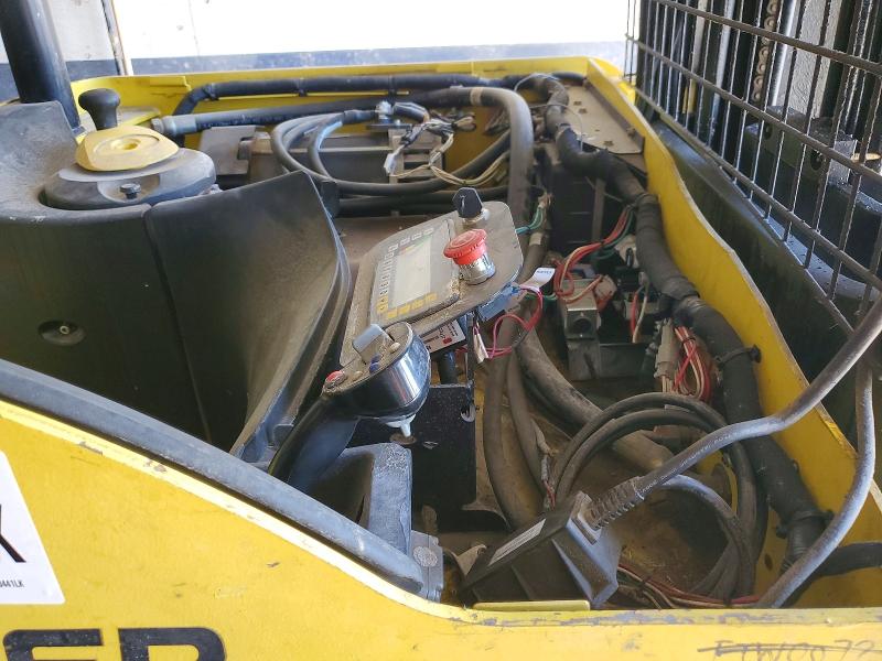 2010 Hyster Industrial Equipment მანქანა იყიდება აუქციონზე, vin: 0441LK, აუქციონის ნომერი: 47048856