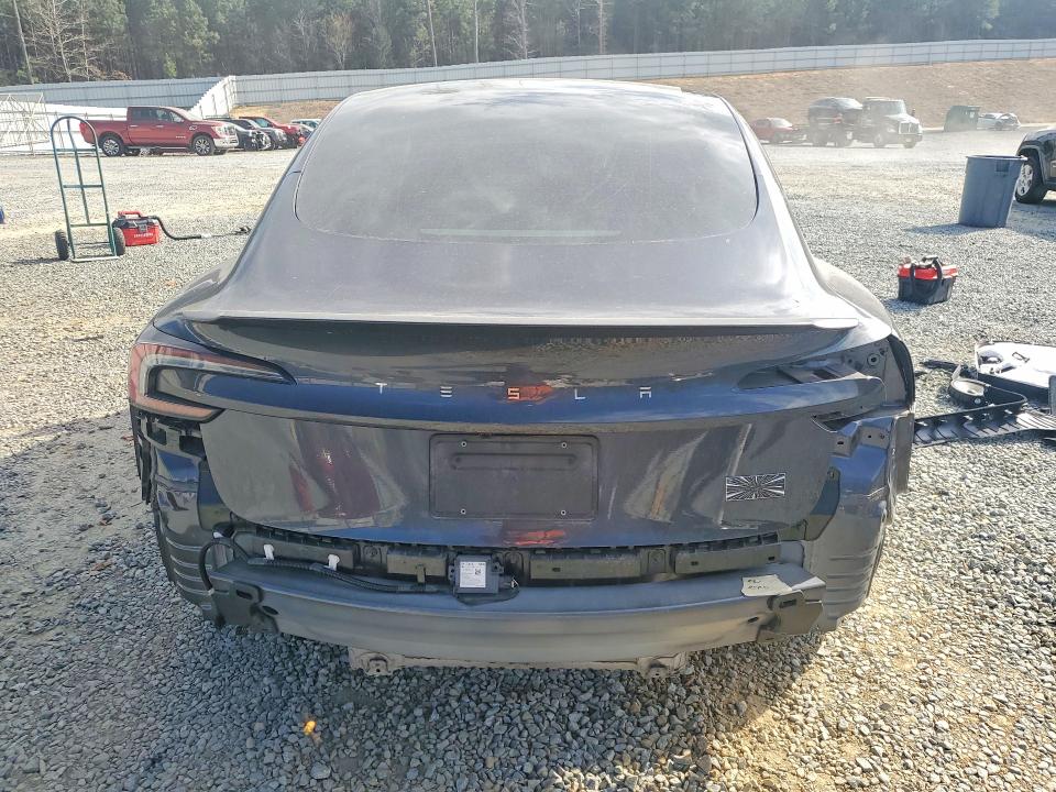 41893376 :رقم المزاد ، 5YJ3E1ET8SF939313 vin ، 2025 Tesla Model 3 مزاد بيع