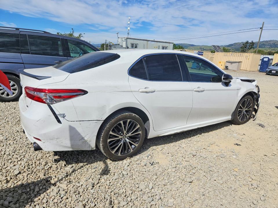 47415946 :رقم المزاد ، JTNB11HK5J3034769 vin ، 2018 Toyota Camry مزاد بيع