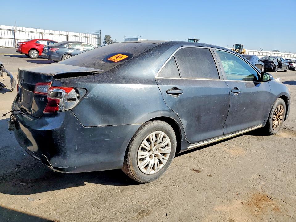 47177216 :رقم المزاد ، 4T4BF1FK8ER414697 vin ، 2014 Toyota Camry مزاد بيع