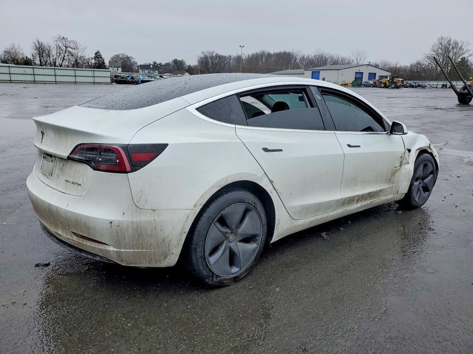 79423695 :رقم المزاد ، 5YJ3E1EBXKF388261 vin ، 2019 Tesla Model 3 مزاد بيع