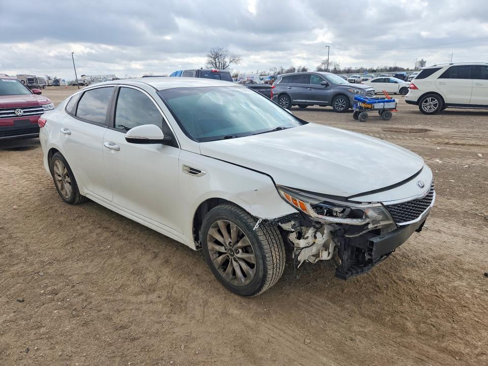 2017 Kia Optima მანქანა იყიდება აუქციონზე, vin: 5XXGT4L31HG124355, აუქციონის ნომერი: 78545345