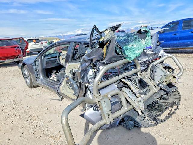 45781596 :رقم المزاد ، 5YJ3E1EBXSF016502 vin ، 2025 Tesla Model 3 مزاد بيع