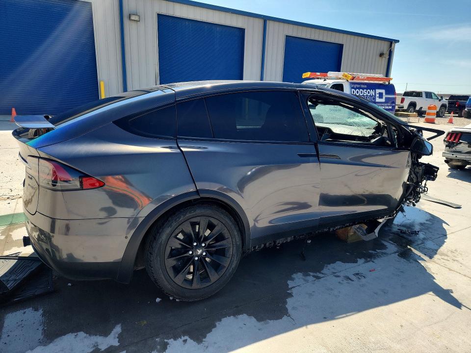 48122326 :رقم المزاد ، 5YJXCBE23JF090047 vin ، 2018 Tesla Model X مزاد بيع