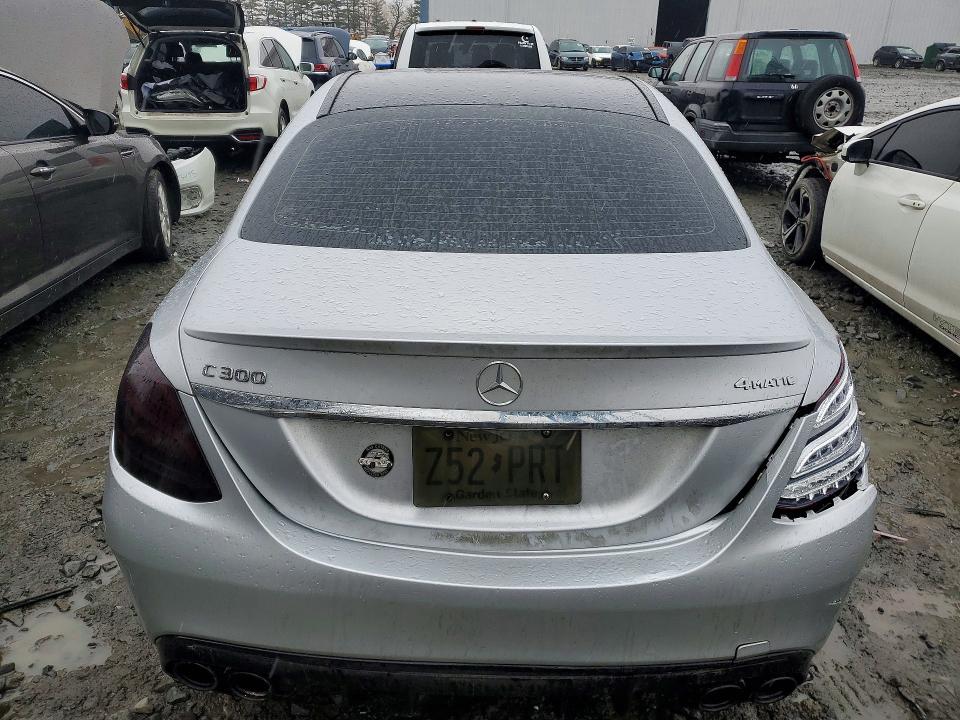 2018 Mercedes-benz C მანქანა იყიდება აუქციონზე, vin: 55SWF4KB5JU282572, აუქციონის ნომერი: 79804305