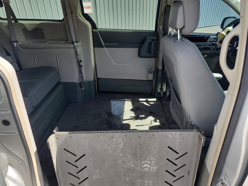 46235716 :رقم المزاد ، 2A4RR5D1XAR397909 vin ، 2010 Chrysler Town & Country مزاد بيع