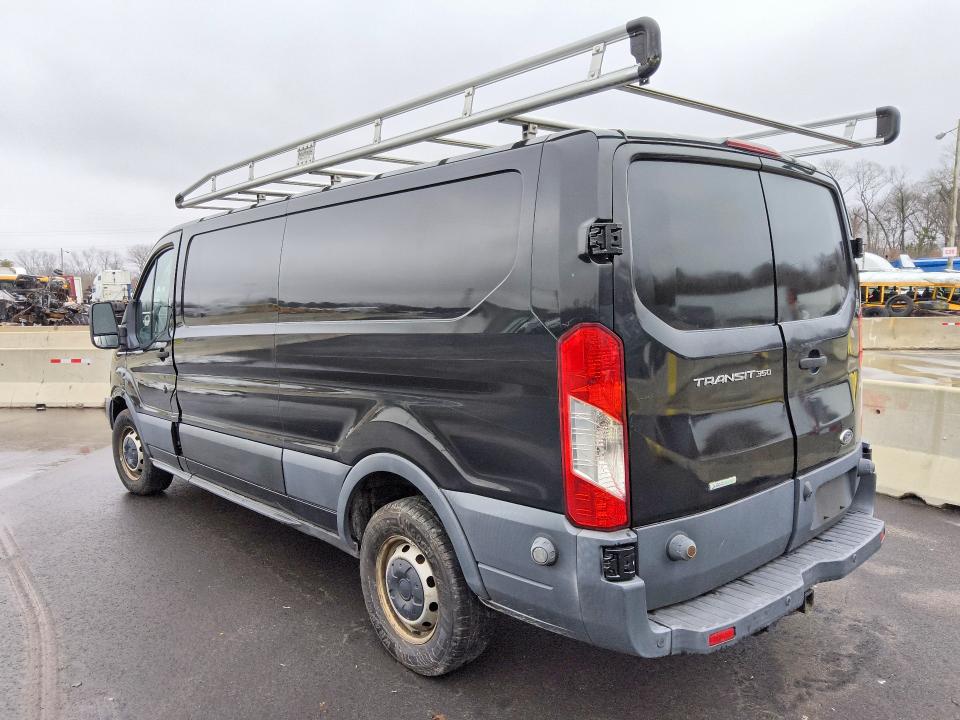 46238356 :رقم المزاد ، 1FTBW2YG9FKB13009 vin ، 2015 Ford Transit مزاد بيع