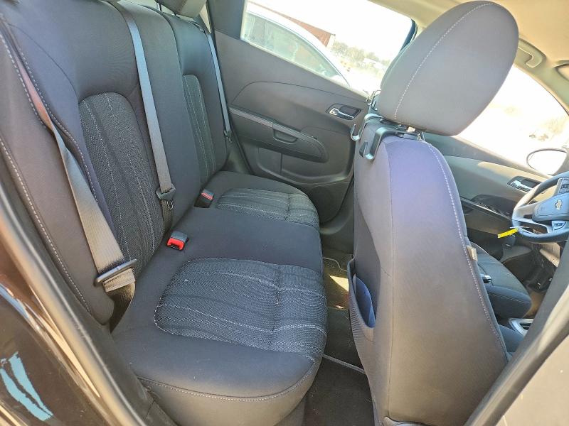46497936 :رقم المزاد ، 1G1JC6SH5F4130139 vin ، 2015 Chevrolet Sonic مزاد بيع