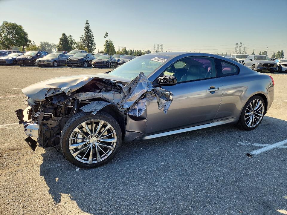 2014 Infiniti Q60 Coupe მანქანა იყიდება აუქციონზე, vin: JN1CV6EK5EM110895, აუქციონის ნომერი: 79788905