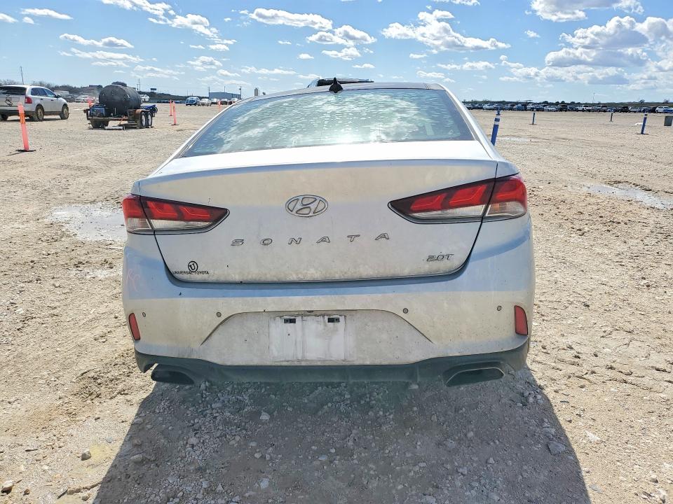 2018 Hyundai Sonata მანქანა იყიდება აუქციონზე, vin: 5NPE34AB1JH721484, აუქციონის ნომერი: 42070856