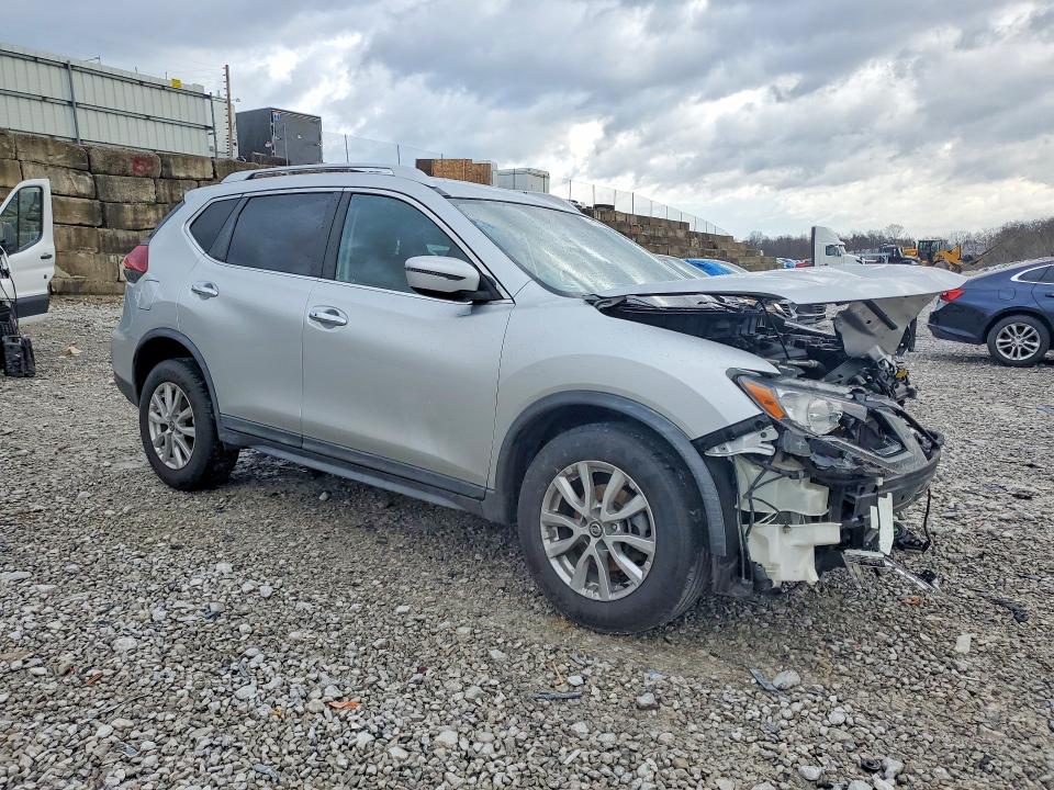 Продаж на аукціоні авто 2018 Nissan Rogue, vin: KNMAT2MV6JP544461, номер лоту: 42055366