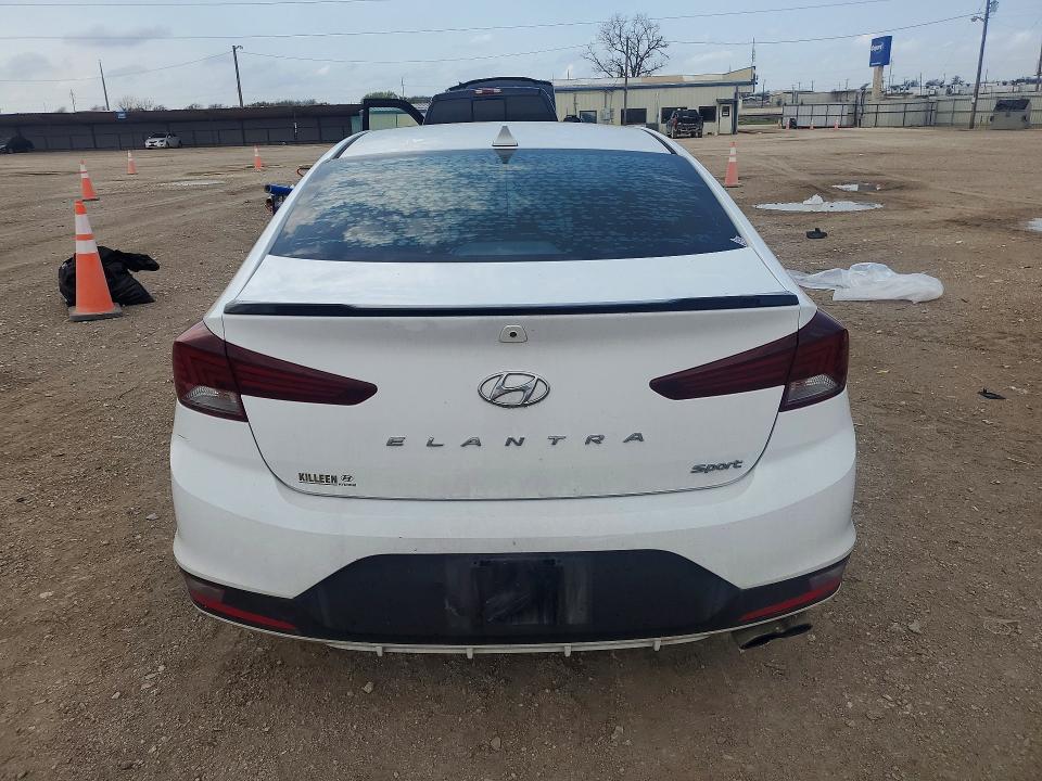 2020 Hyundai Elantra მანქანა იყიდება აუქციონზე, vin: KMHD04LB4LU012621, აუქციონის ნომერი: 45654456