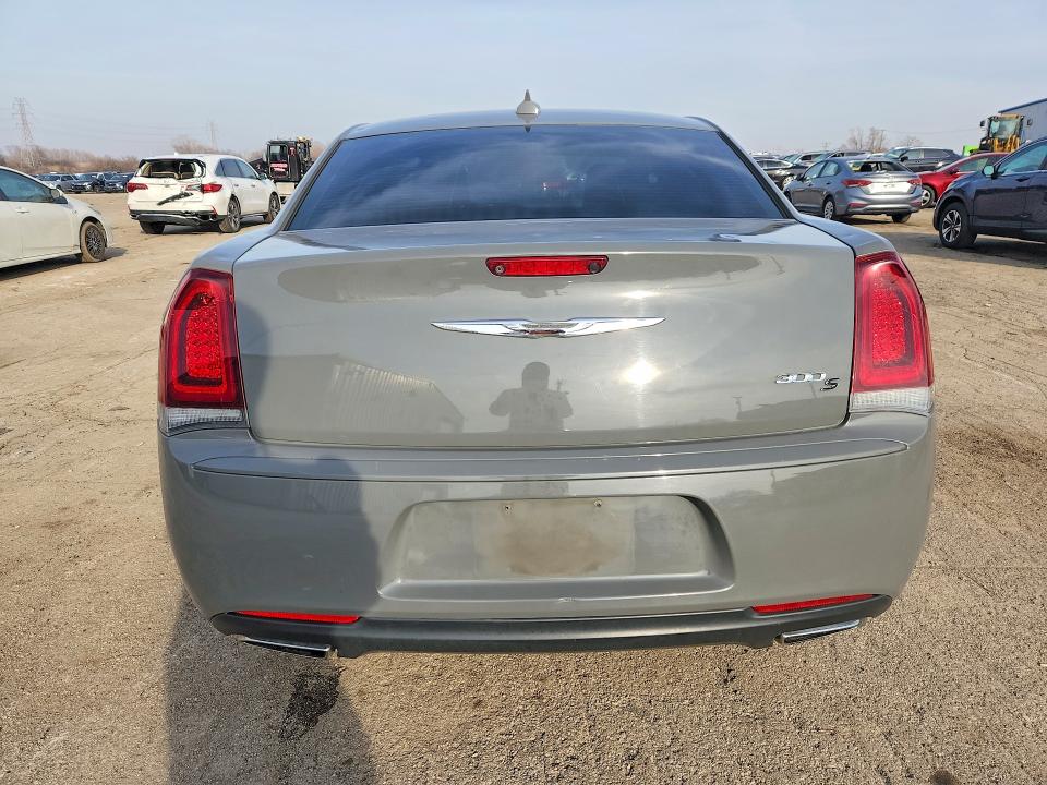 46952846 :رقم المزاد ، 2C3CCABG0KH516558 vin ، 2019 Chrysler 300 مزاد بيع