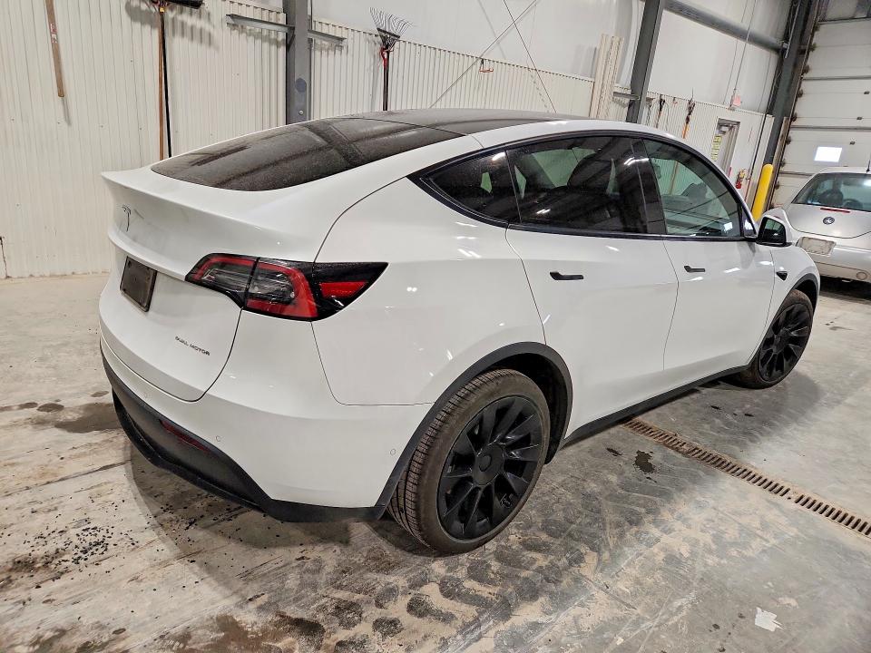 46013456 :رقم المزاد ، 5YJYGDEEXMF183912 vin ، 2021 Tesla Model Y مزاد بيع