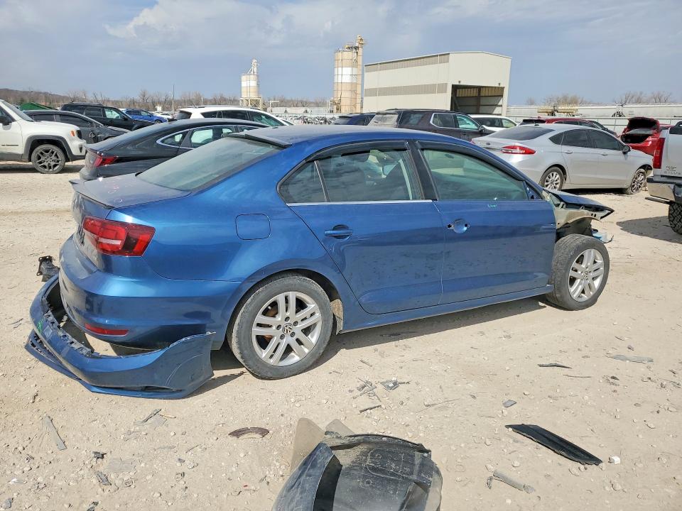 47778976 :رقم المزاد ، 3VW2B7AJ4HM213557 vin ، 2017 Volkswagen Jetta مزاد بيع