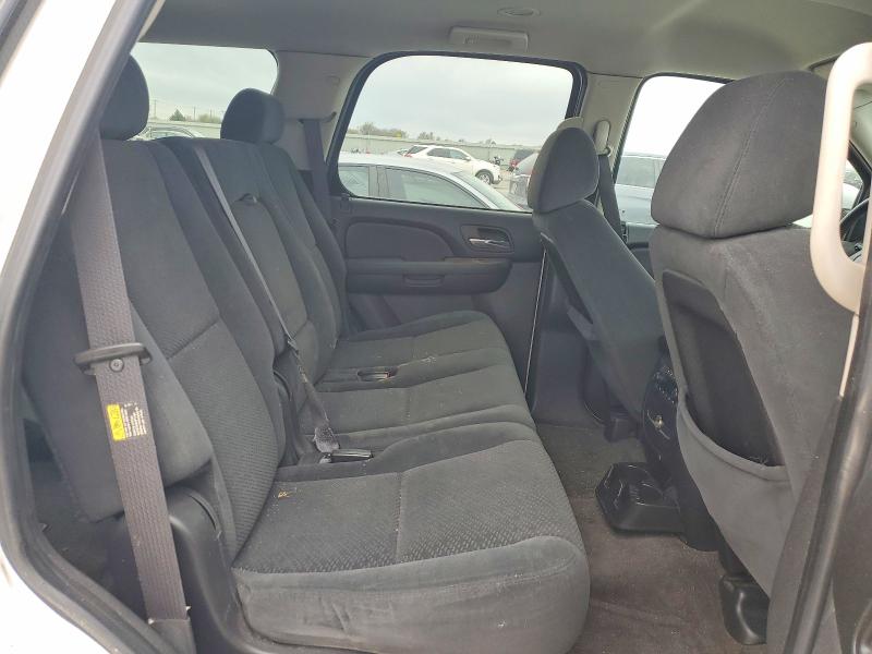 45950786 :رقم المزاد ، 1GKFC13J37R136113 vin ، 2007 Gmc Yukon مزاد بيع