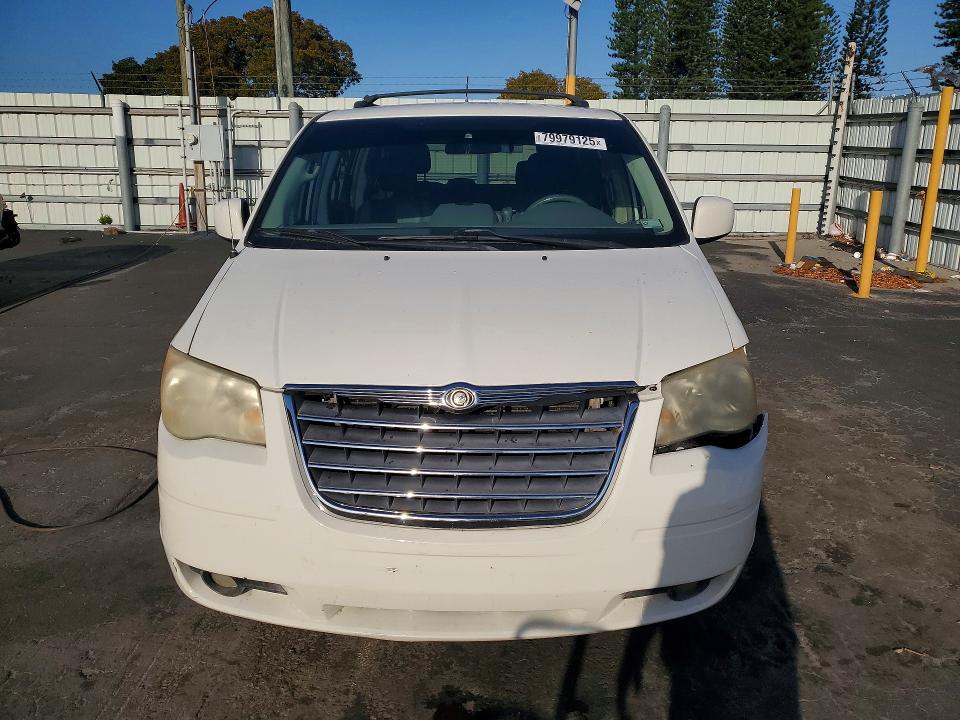 Продажа на аукционе авто 2008 Chrysler Town & Country, vin: 2A8HR54PX8R621396, номер лота: 79979125