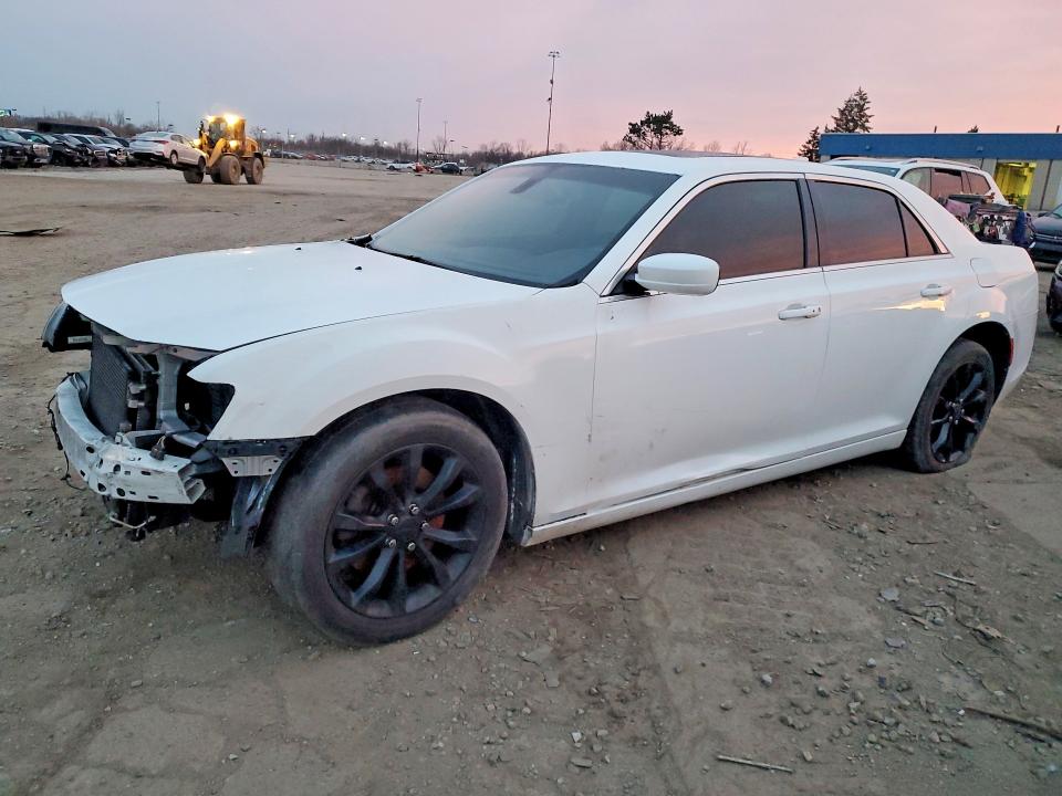 Продажа на аукционе авто 2015 Chrysler 300, vin: 2C3CCARG6FH860231, номер лота: 46473866